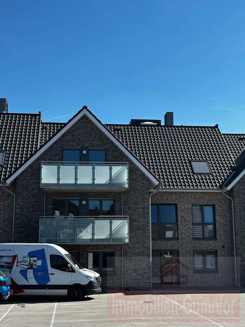 IMMOBILIEN GUMNIOR präsentiert: helle 3-Zimmer-Dachgeschosswohnung in Rheine 3 zimmer