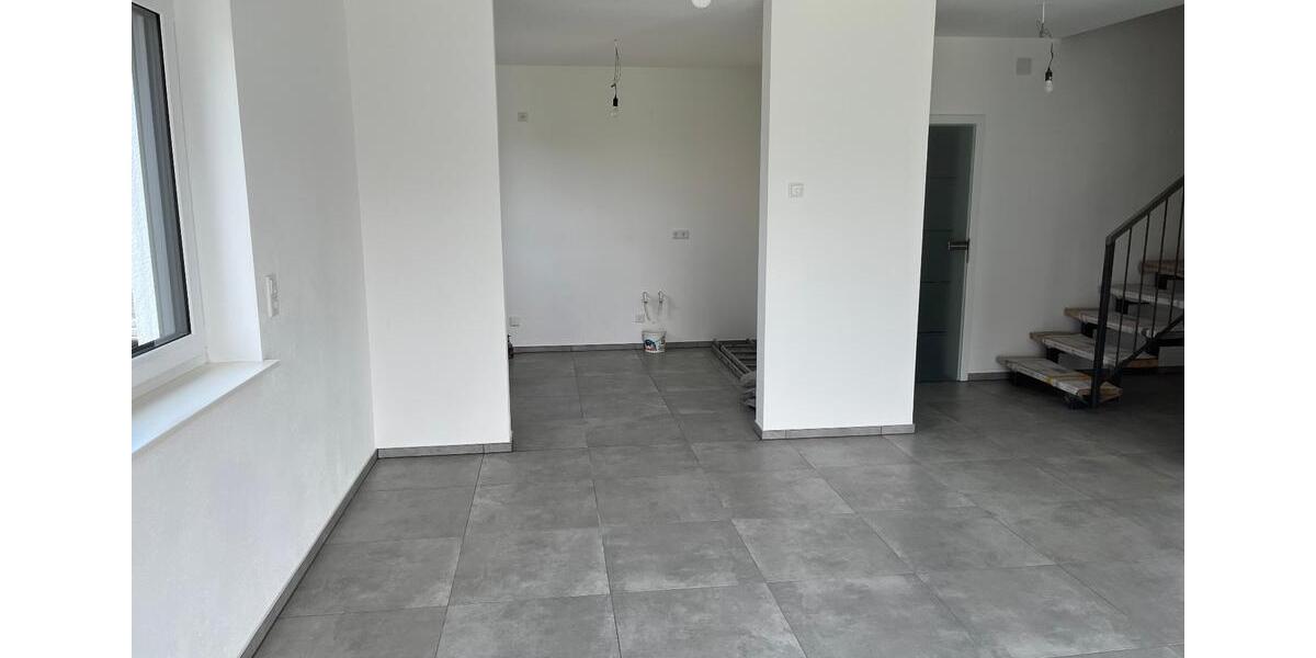 Doppelhaushälfte Markt Erlbach - 5 Zimmer, 121 m&sup2;, 1.690&euro; | Angebot:25652631