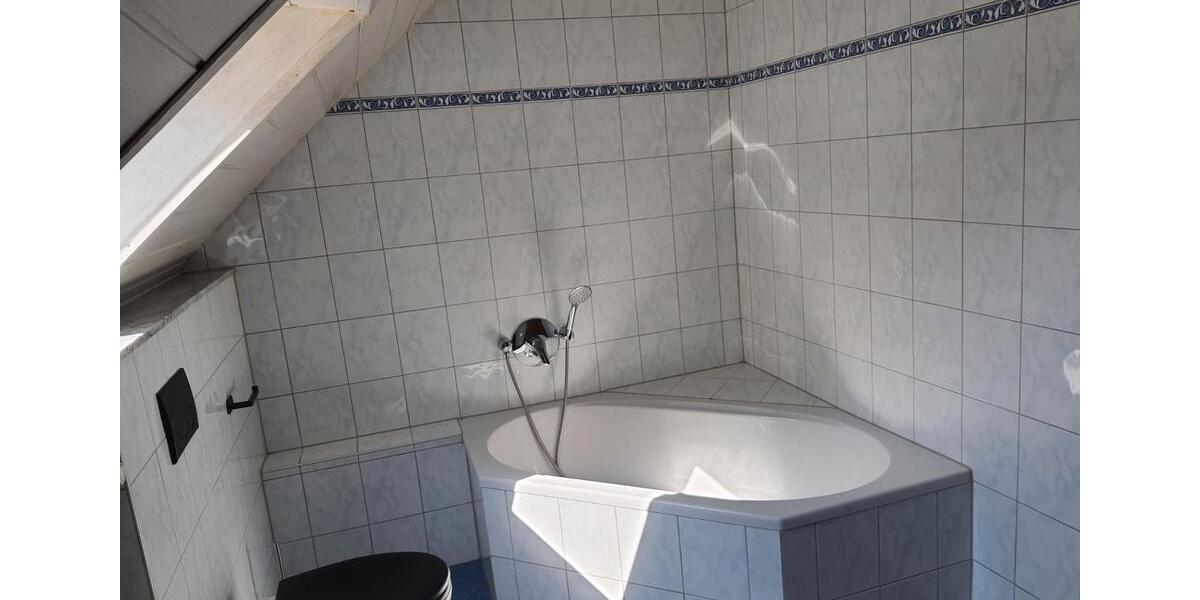 Dachgeschoßwohnung Witzenhausen - 4 Zimmer, 100 m&sup2;, 650&euro; | Angebot:26221962