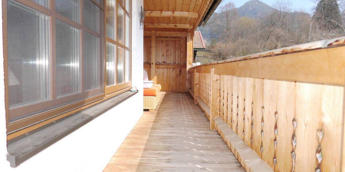 Etagenwohnung Lenggries - 4 Zimmer, 161 m&sup2;, 2.250&euro; | Angebot:26129498