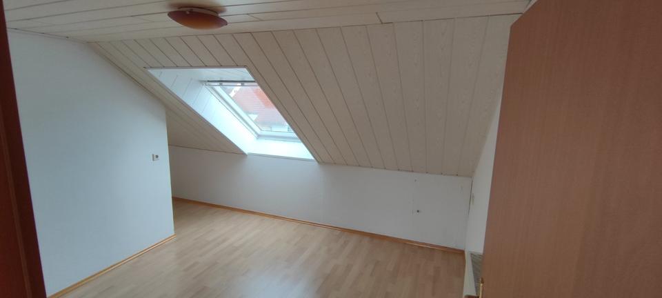 Dachgeschoßwohnung Bopfingen - 2 Zimmer, 48 m&sup2;, 573&euro; | Angebot:24787180