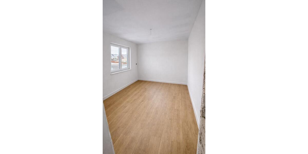 Erdgeschoßwohnung Hennef (Sieg) - 3 Zimmer, 90 m&sup2;, 1.130&euro; | Angebot:24418326