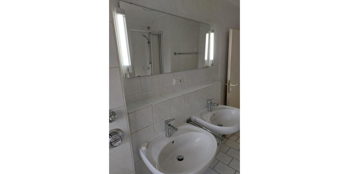 Etagenwohnung Saarbrücken Kieselhumes - 3 Zimmer, 83 m&sup2;, 830&euro; | Angebot:26479637