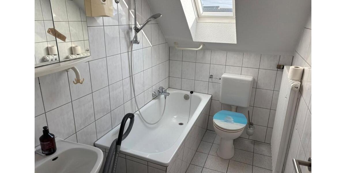 Dachgeschoßwohnung Duisburg Walsum - 2 Zimmer, 43 m&sup2;, 495&euro; | Angebot:26285189