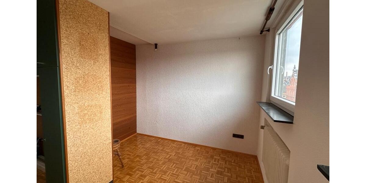 Dachgeschoßwohnung Hof Altstadt - 4 Zimmer, 120 m&sup2;, 650&euro; | Angebot:26591661