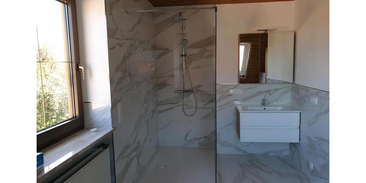 Neu renovierte 5 Zimmer Wohnung Mietshaus Mietwohnung 6 zimmer