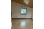 3 Zimmer DG-Wohnung mit EBK und Balkon