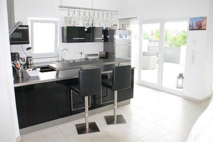Haus Gießen Allendorf - 2 Zimmer, 83 m&sup2;, 1.230&euro; | Angebot:26630952
