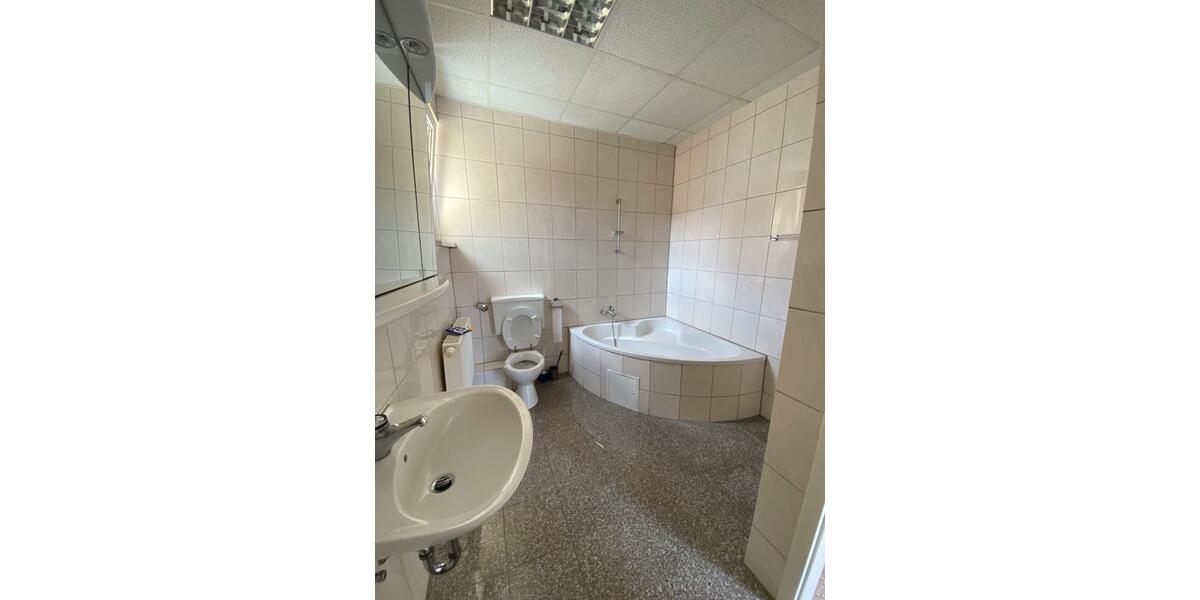 Erdgeschoßwohnung Rietheim-Weilheim Weilheim - 2.5 Zimmer, 80 m&sup2;, 700&euro; | Angebot:24851641