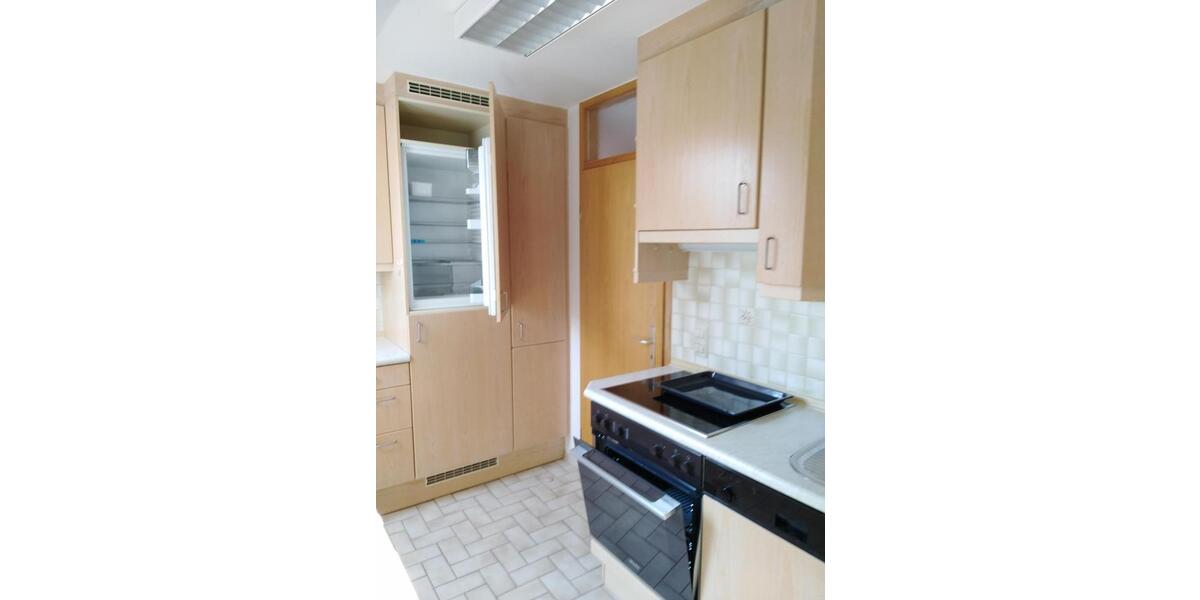 Dachgeschoßwohnung Bad Boll - 3.5 Zimmer, 94 m&sup2;, 1.050&euro; | Angebot:26582541