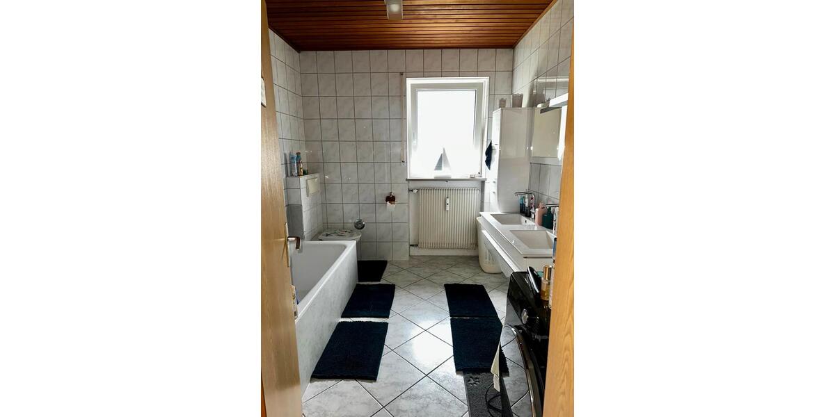 Erdgeschoßwohnung Amberg - 4.5 Zimmer, 120 m&sup2;, 750&euro; | Angebot:26589150