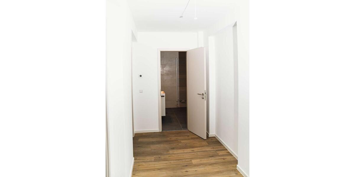 Erdgeschoßwohnung Glauchau - 3 Zimmer, 89 m&sup2;, 711&euro; | Angebot:26061905