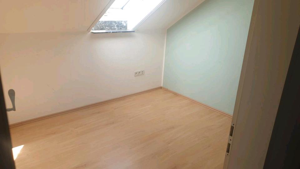Dachgeschoßwohnung Schwaförden - 3 Zimmer, 90 m&sup2;, 650&euro; | Angebot:26480939