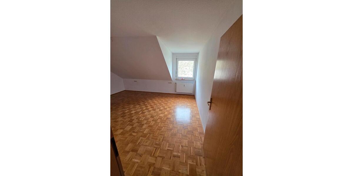 Dachgeschoßwohnung Bad Mergentheim - 2 Zimmer, 81 m&sup2;, 680&euro; | Angebot:26682460