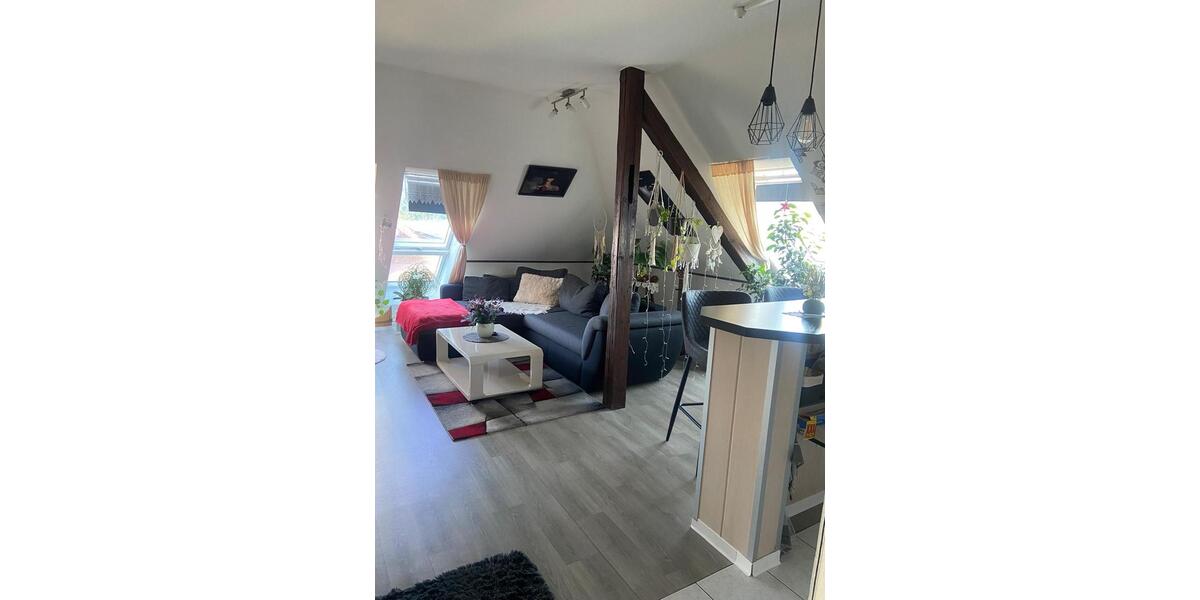 Dachgeschoßwohnung Kölleda - 2.5 Zimmer, 39 m&sup2;, 502&euro; | Angebot:26254057