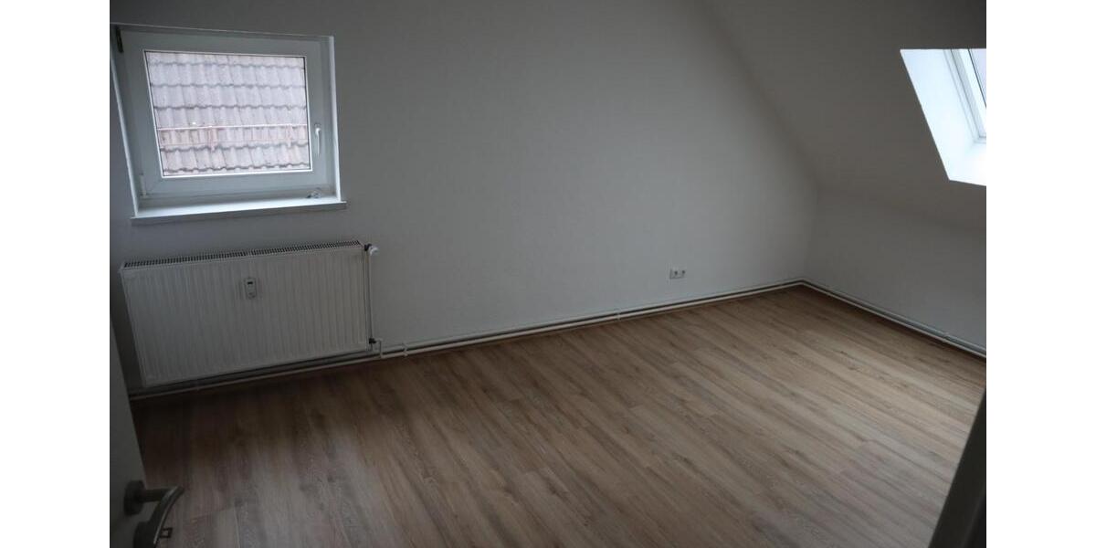 Dachgeschoßwohnung Thale - 5 Zimmer, 100 m&sup2;, 600&euro; | Angebot:25055379