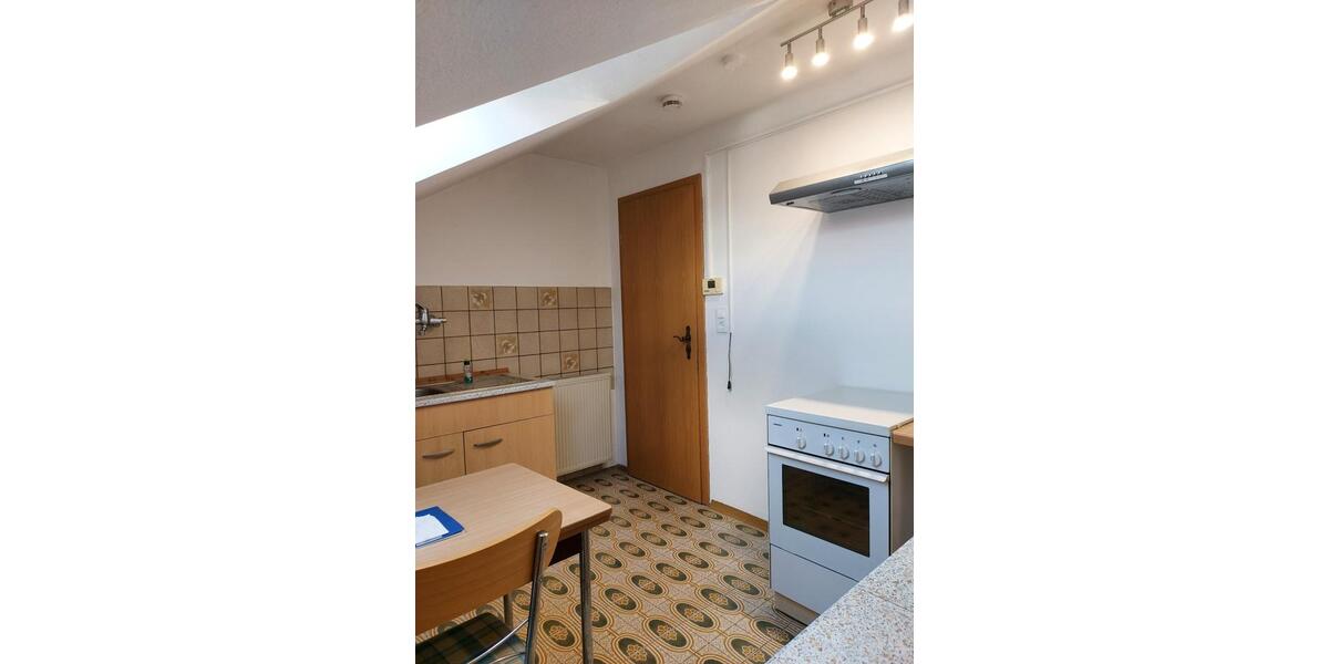 Dachgeschoßwohnung Landshut Landshut-West - 2 Zimmer, 53 m&sup2;, 636&euro; | Angebot:25823272