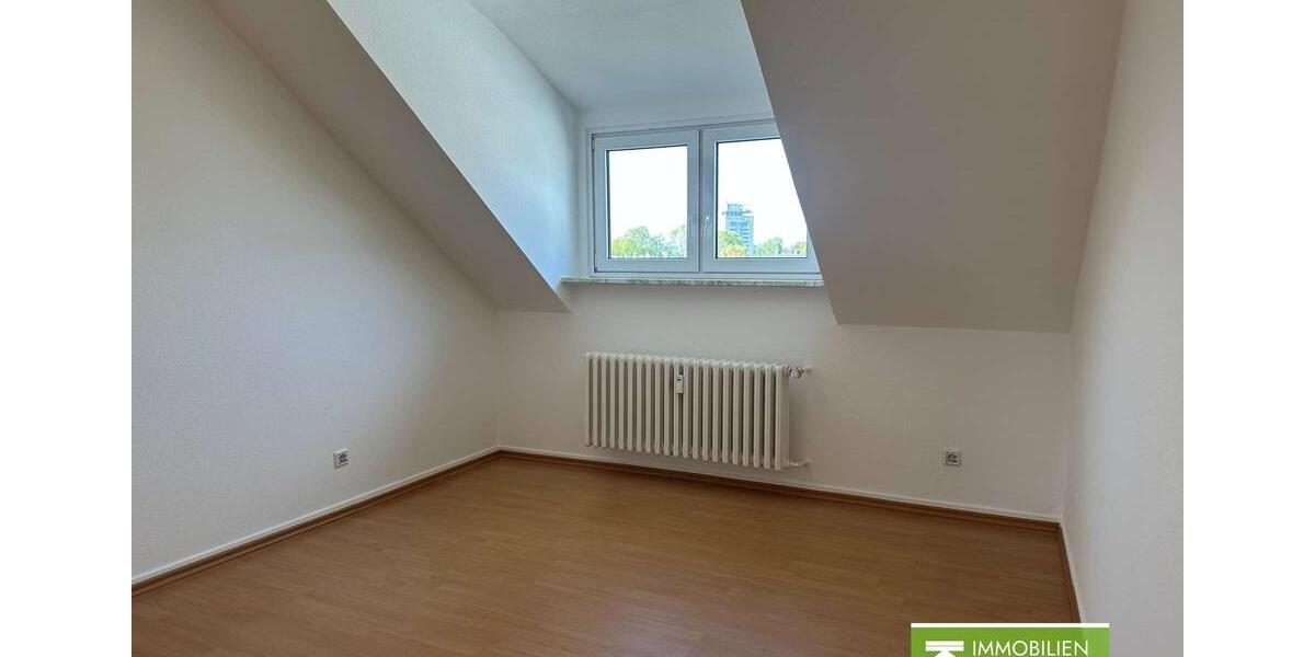 Dachgeschoßwohnung Velbert - 3 Zimmer, 77 m&sup2;, 615&euro; | Angebot:26676315