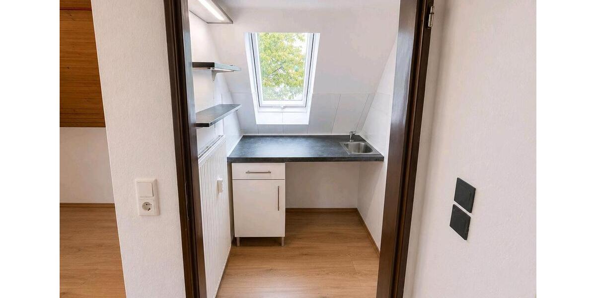 Dachgeschoßwohnung Würzburg Dürrbachau - 1 Zimmer, 25 m&sup2;, 600&euro; | Angebot:26689143