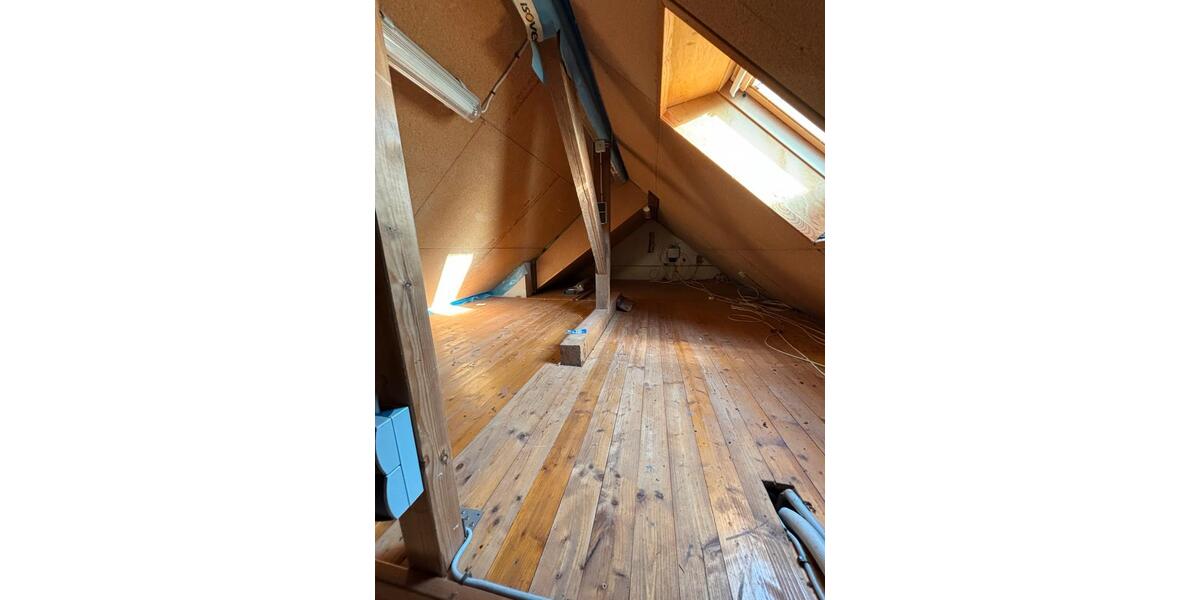 Dachgeschoßwohnung Zweibrücken - 3 Zimmer, 55 m&sup2;, 700&euro; | Angebot:26039218