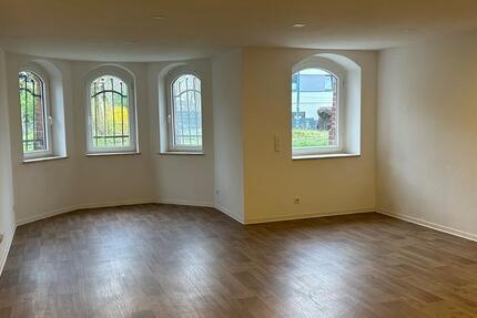 Große und helle 4-Zimmer-Souterrainwohnung – vielseitig nutzbar als Wohnung oder Gewerbefläche 4 zimmer