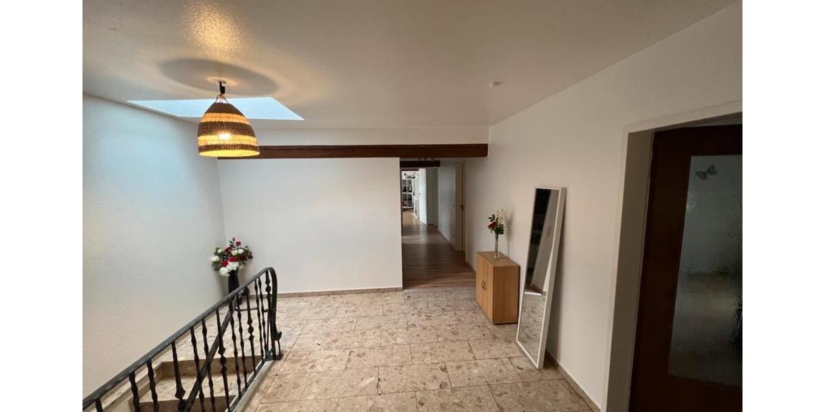 Etagenwohnung Wegberg - 5 Zimmer, 178 m&sup2;, 1.450&euro; | Angebot:24331848