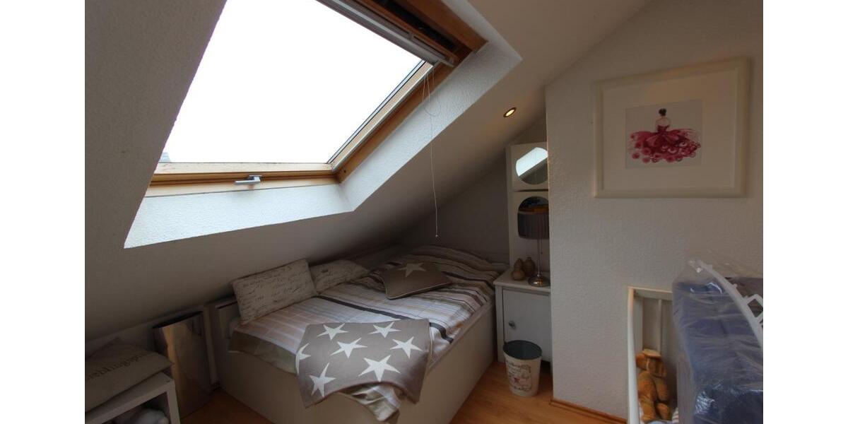 Helle, geräumige Dachgeschosswohnung in Dorsten zu vermieten 3 zimmer