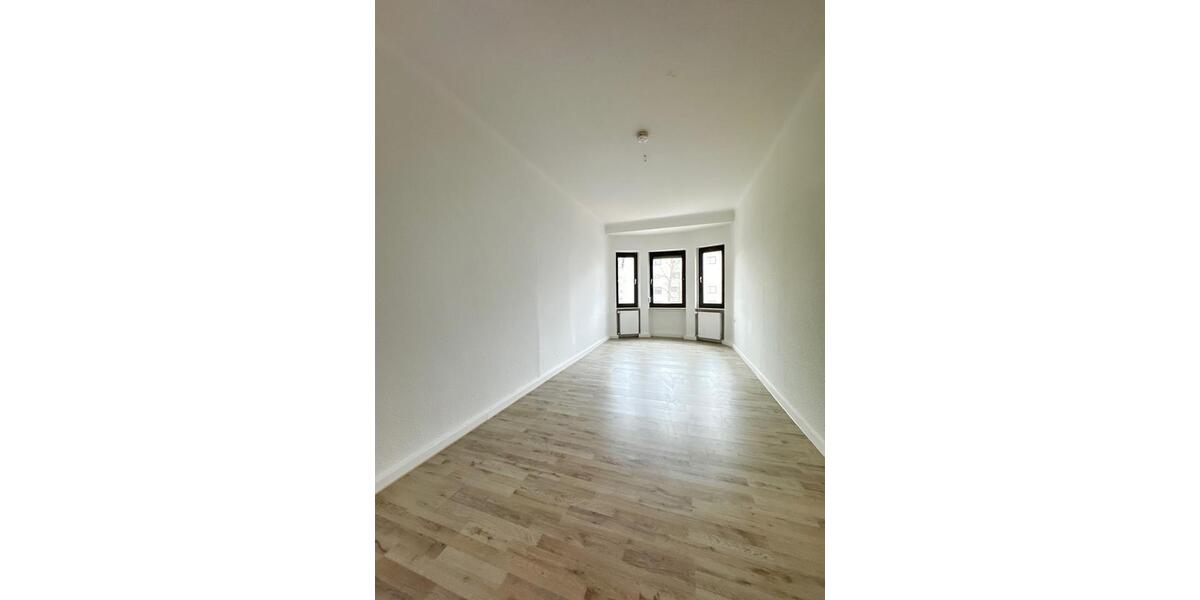 Etagenwohnung Saarbrücken West - 4 Zimmer, 106 m&sup2;, 800&euro; | Angebot:26285985