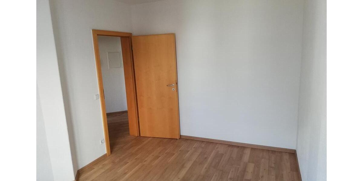 Dachgeschoßwohnung Elterlein - 3 Zimmer, 66 m&sup2;, 360&euro; | Angebot:24785608