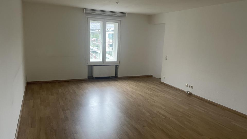Etagenwohnung Lohmar - 2 Zimmer, 82 m&sup2;, 830&euro; | Angebot:26633961