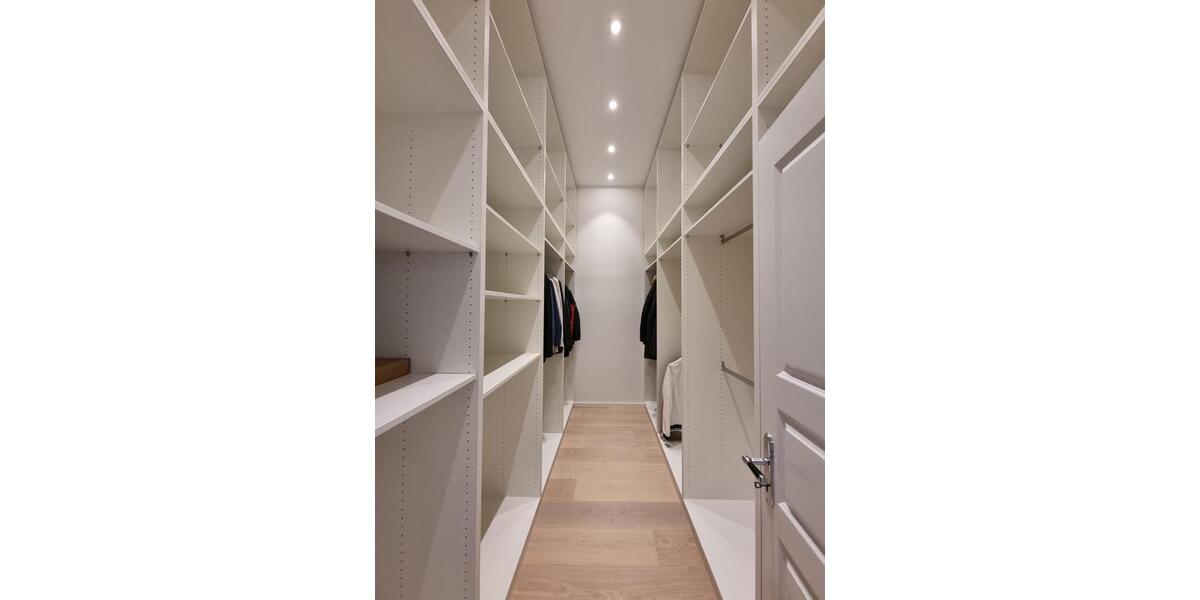 Erdgeschoßwohnung Wuppertal Gemarkung Langerfeld - 4 Zimmer, 200 m&sup2;, 2.600&euro; | Angebot:25394175