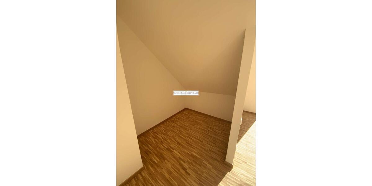 Einfamilienhaus Maulbronn - 4 Zimmer, 117 m&sup2;, 1.750&euro; | Angebot:26033027