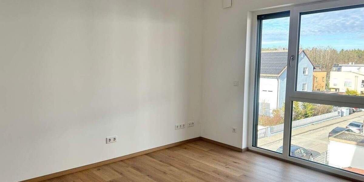 Etagenwohnung Roth - 4 Zimmer, 98 m&sup2;, 1.250&euro; | Angebot:24904611