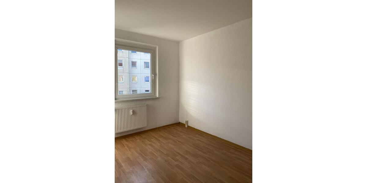 Etagenwohnung Oschersleben (Bode) - 3 Zimmer, 65 m&sup2;, 402&euro; | Angebot:26556579