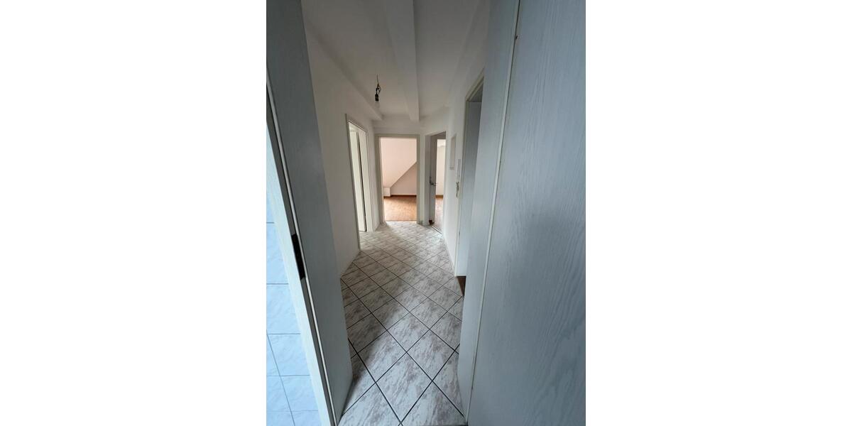 Dachgeschoßwohnung Dresden Cotta - 3 Zimmer, 82 m&sup2;, 1.000&euro; | Angebot:26578294