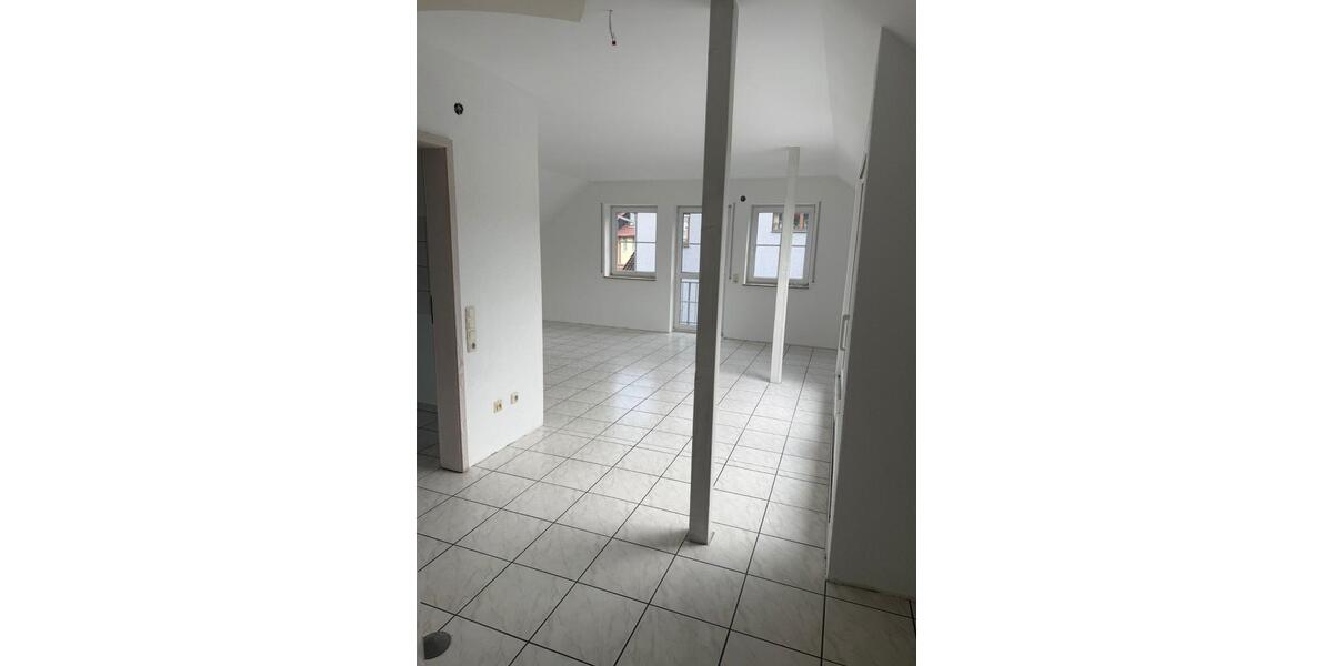 Dachgeschoßwohnung Reichelsheim (Odenwald) - 4.5 Zimmer, 110 m&sup2;, 880&euro; | Angebot:26568731