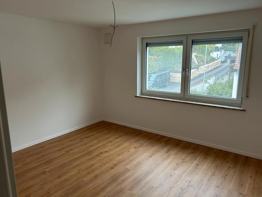 ERSTBEZUG - Moderne 3 Zimmer Wohnung im DG in Schwandorf zimmer