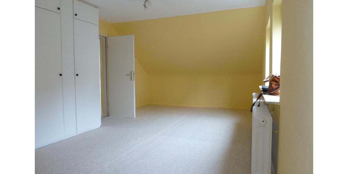 Dachgeschoßwohnung Marburg Biegenviertel - 1 Zimmer, 30 m&sup2;, 395&euro; | Angebot:26004065