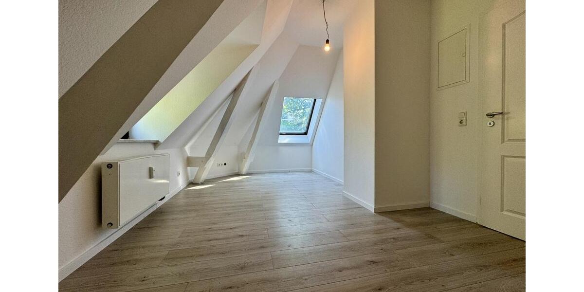 Dachgeschoßwohnung Magdeburg Nordwest - 4 Zimmer, 114 m&sup2;, 1.254&euro; | Angebot:26249667