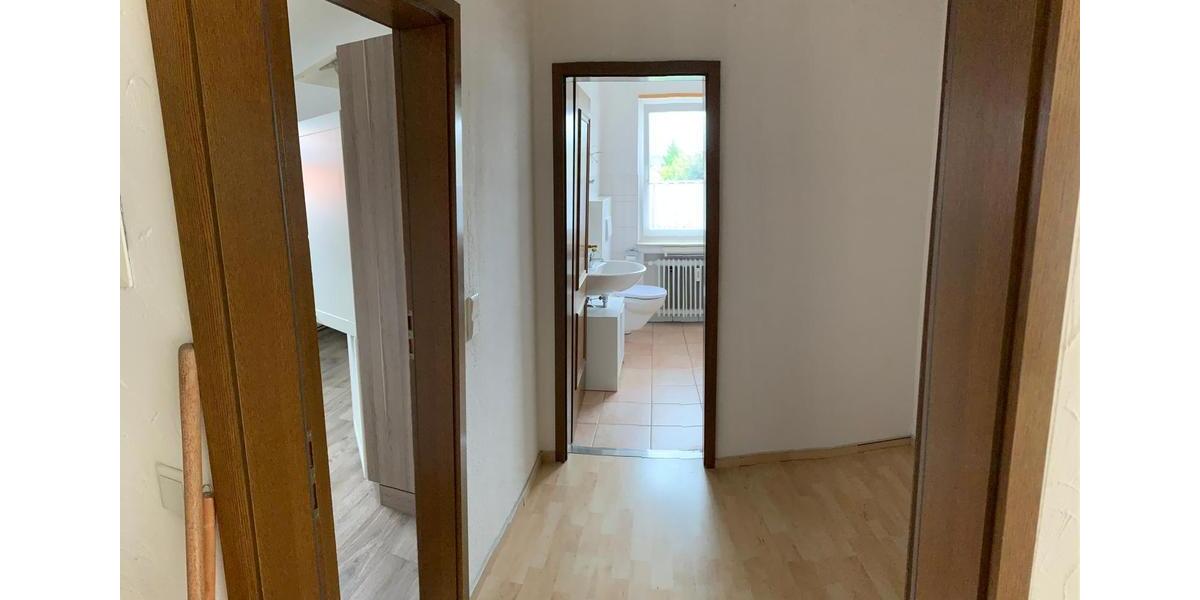 Dachgeschoßwohnung Horn-Bad Meinberg Bad Meinberg - 3 Zimmer, 90 m&sup2;, 680&euro; | Angebot:26182178