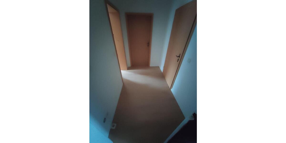 Erdgeschoßwohnung Reichenbach im Vogtland - 4 Zimmer, 86 m&sup2;, 450&euro; | Angebot:26176767