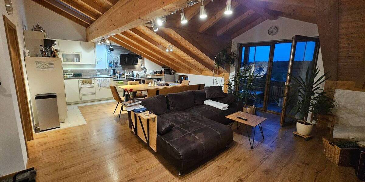 Etagenwohnung Glonn Kastenseeon - 3 Zimmer, 96 m&sup2;, 1.340&euro; | Angebot:26657236
