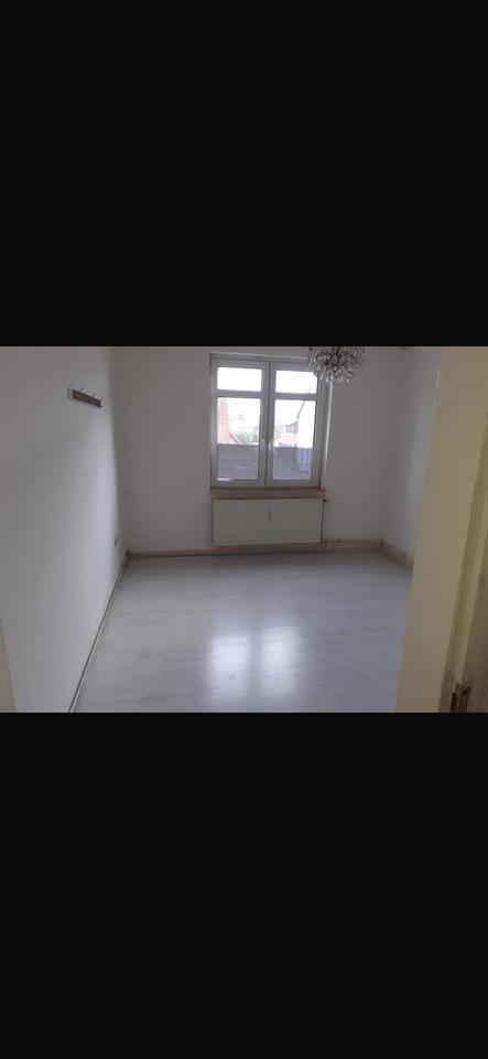 98 qm 3 Zimmer Wohnung mit Küche zentrale Lage