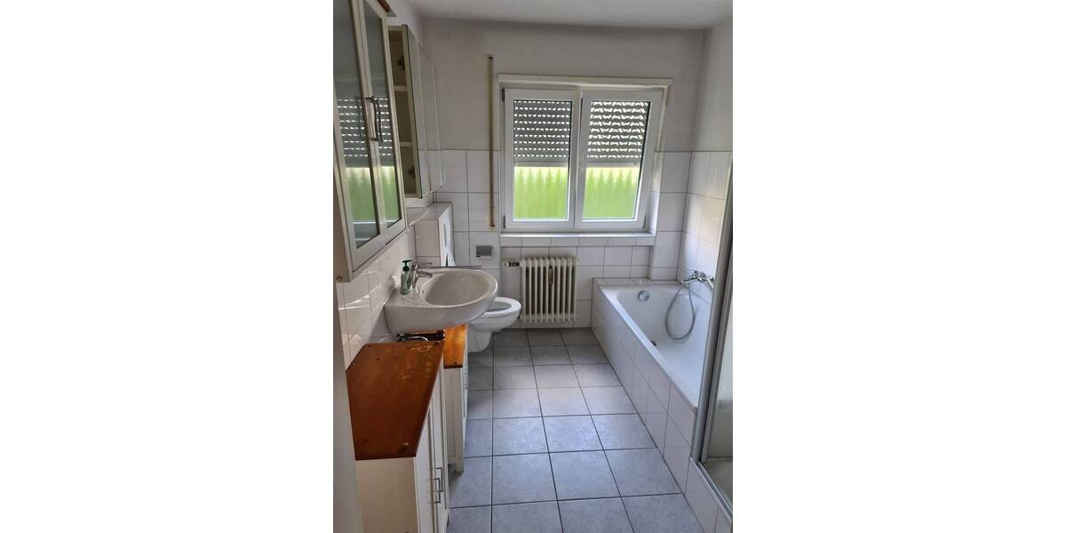 Etagenwohnung Ebringen - 4 Zimmer, 110 m&sup2;, 1.420&euro; | Angebot:26330161