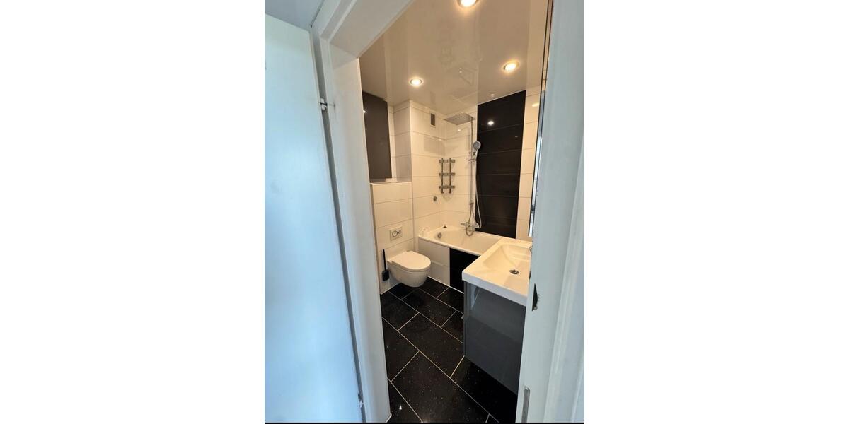 Etagenwohnung Düsseldorf Stadtbezirk 10 - 3 Zimmer, 73 m&sup2;, 1.420&euro; | Angebot:24623780