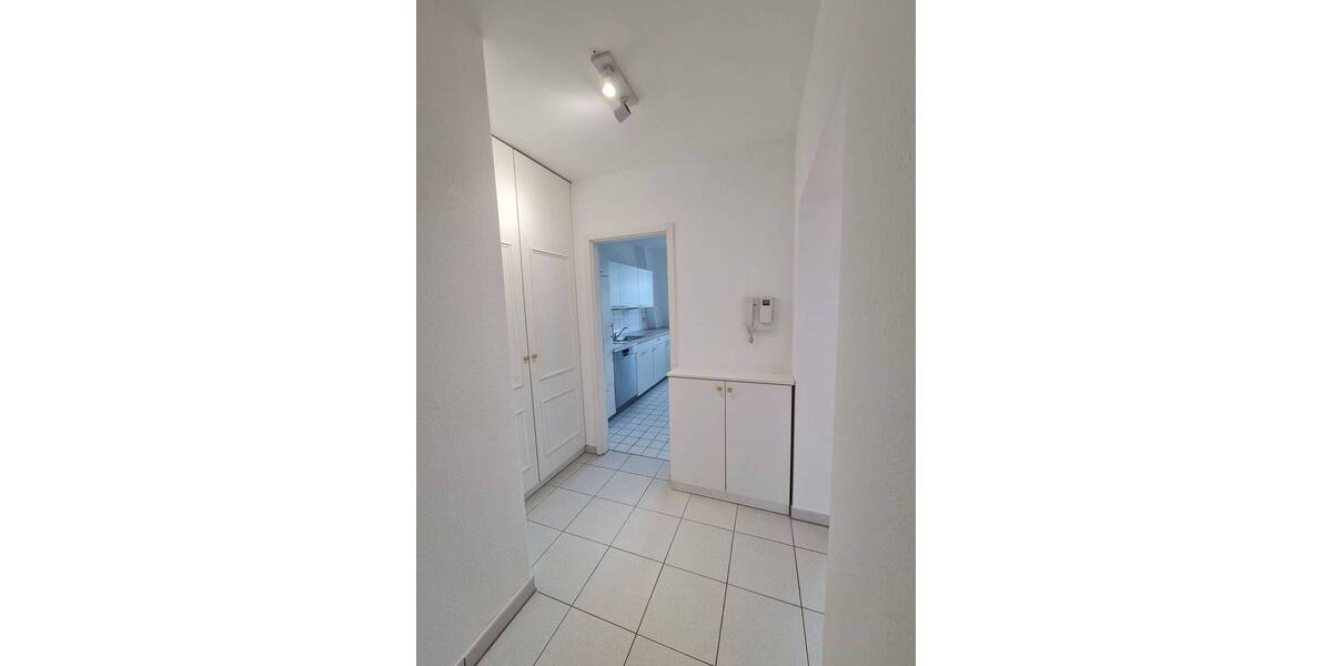Etagenwohnung Frankfurt am Main Sachsenhausen - 3 Zimmer, 90 m&sup2;, 1.850&euro; | Angebot:26733538