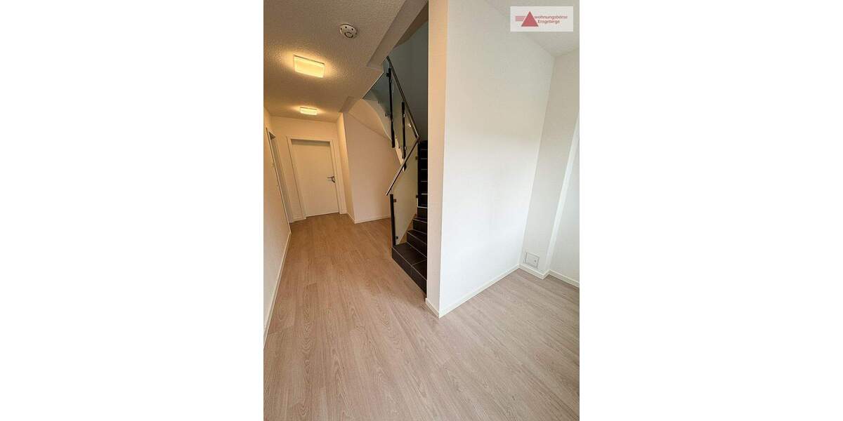 Reihenendhaus Raschau-Markersbach Raschau - 5 Zimmer, 160 m&sup2;, 1.400&euro; | Angebot:25688310