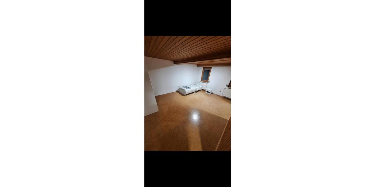 Wohnen auf Zeit Hechingen - 5 Zimmer, 20 m&sup2;, 600&euro; | Angebot:26212602