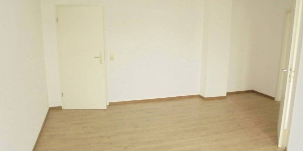 Etagenwohnung Chemnitz Kapellenberg - 2 Zimmer, 42 m&sup2;, 224&euro; | Angebot:26320319