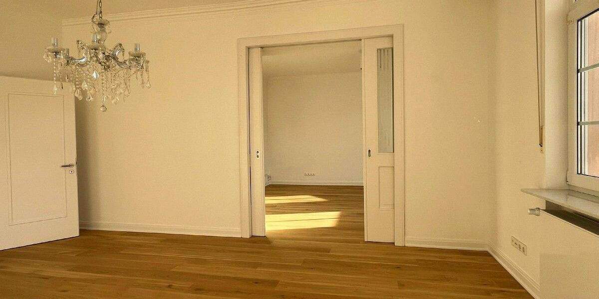 Doppelhaushälfte Bad Orb - 7 Zimmer, 250 m&sup2;, 1.900&euro; | Angebot:24775746